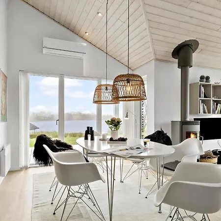 度假居 In With View *